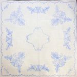 Előnyomott hímezhető terítő 90*90 A51