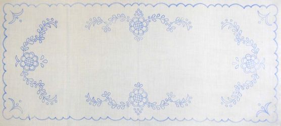 előnyomott hímezhető terítő