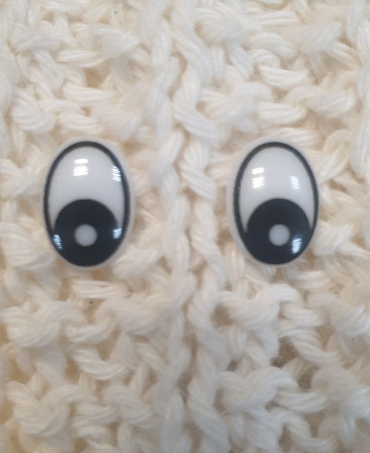 Babaszem fehér, ovális