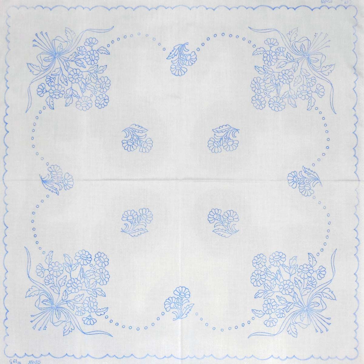 előnyomott hímezhető terítő