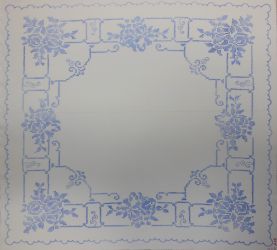 Előrajzolt keresztszemes terítő
