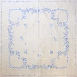 előnyomott hímezhető terítő