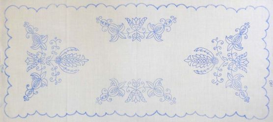 előnyomott hímezhető terítő