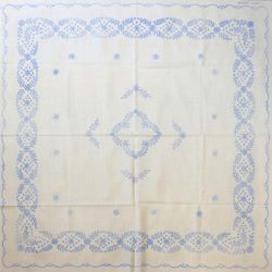 előnyomott hímezhető terítő