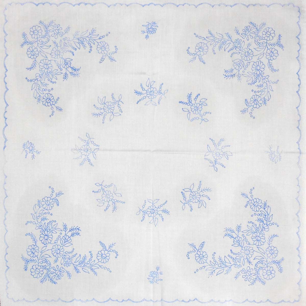 előnyomott hímezhető terítő