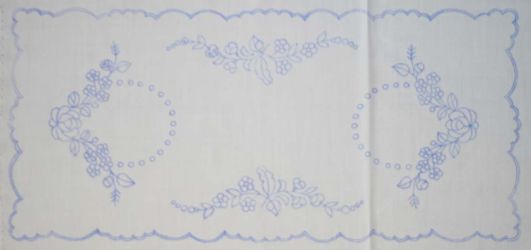 előnyomott hímezhető terítő