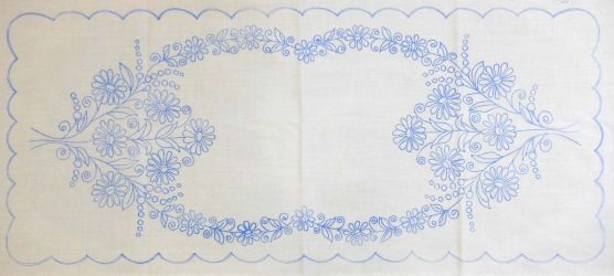 előnyomott hímezhető terítő